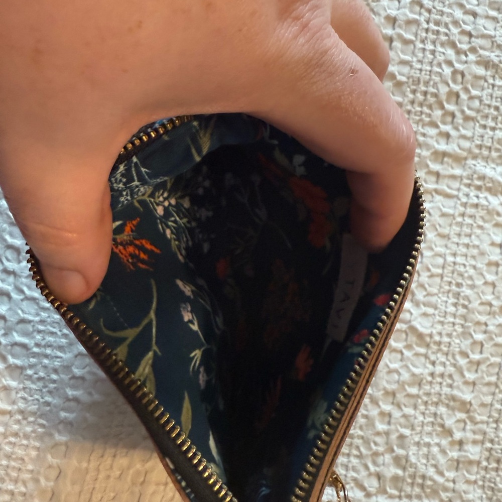 BYTAVI Brown Leather Wristlet with Suede Texture - Picture 2 of 4